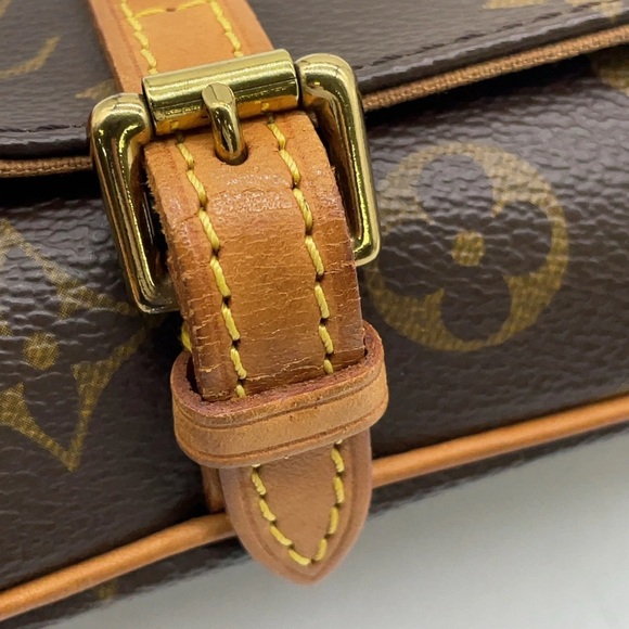 Louis Vuitton Pochette Marelle - Picture 10 of 15